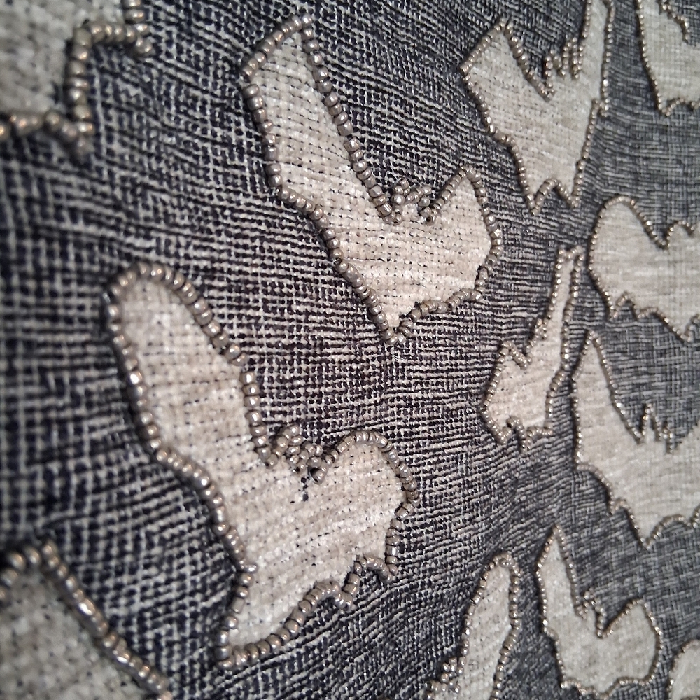 TABLE RUNNER 14"x72" Large SPOOKY Hollow Raised BEADED Bats BRAND-NEW w/tags - Picture 8 of 9